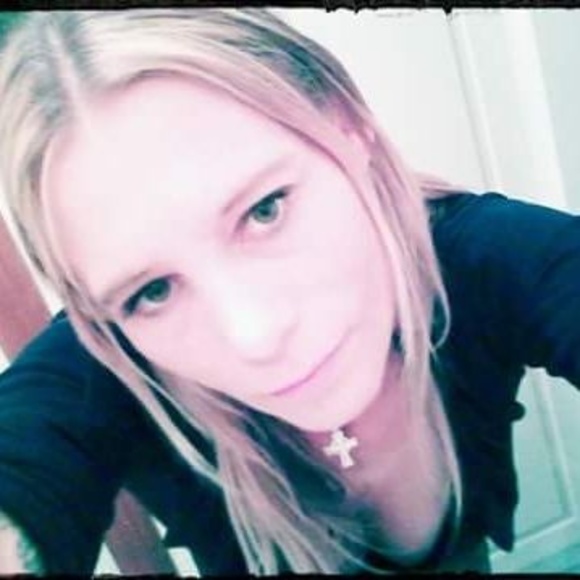 Meet your Posher, Michelle - Picture 1 of 1